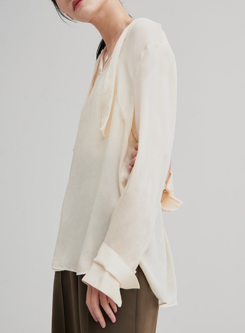 親膚微透飄帶長袖襯衫