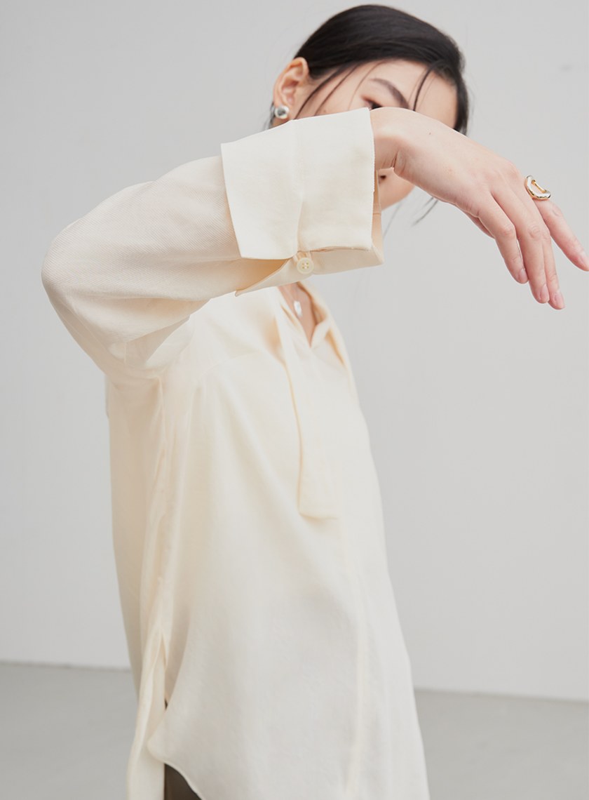親膚微透飄帶長袖襯衫