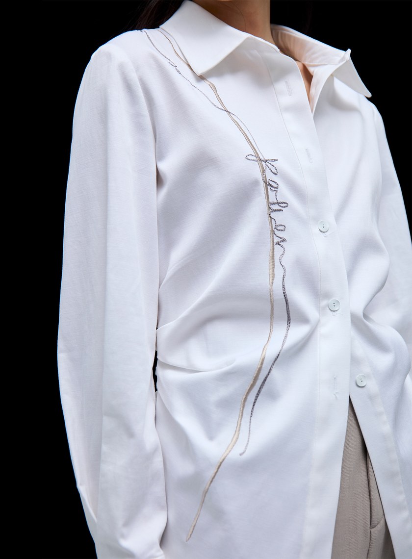 品牌刺繡收腰襯衫