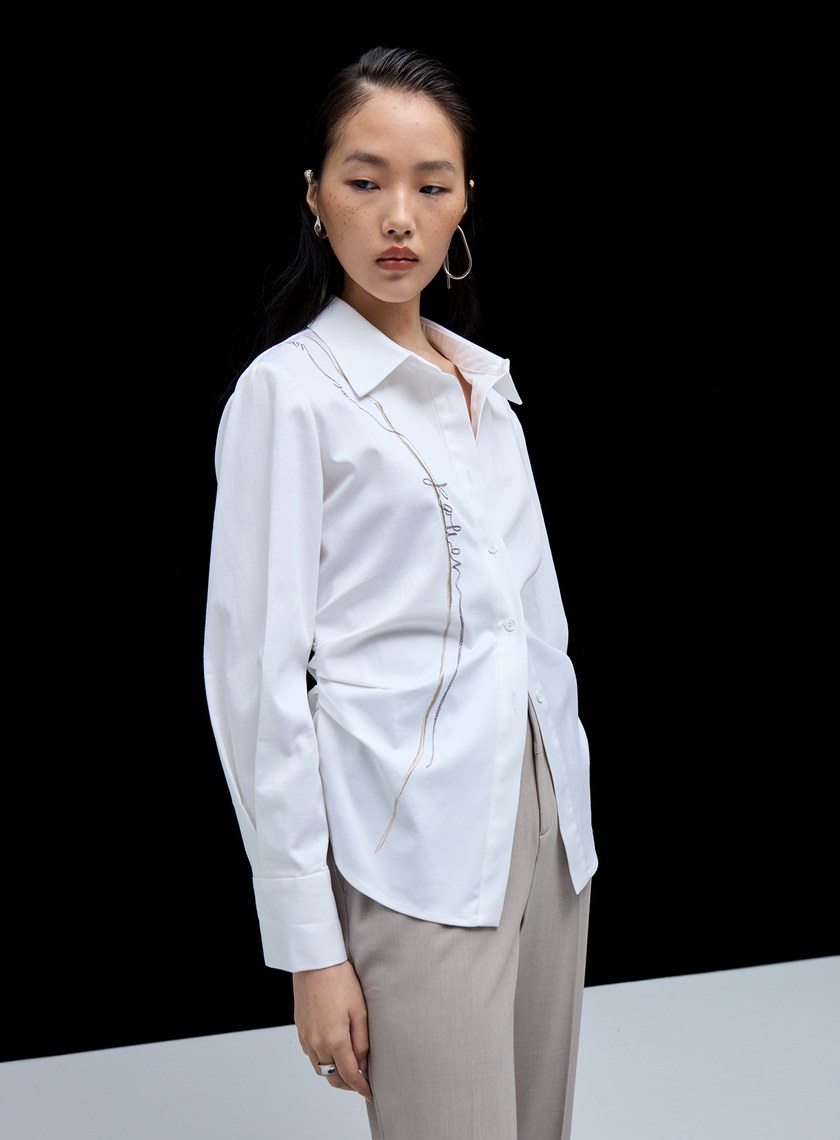 品牌刺繡收腰襯衫