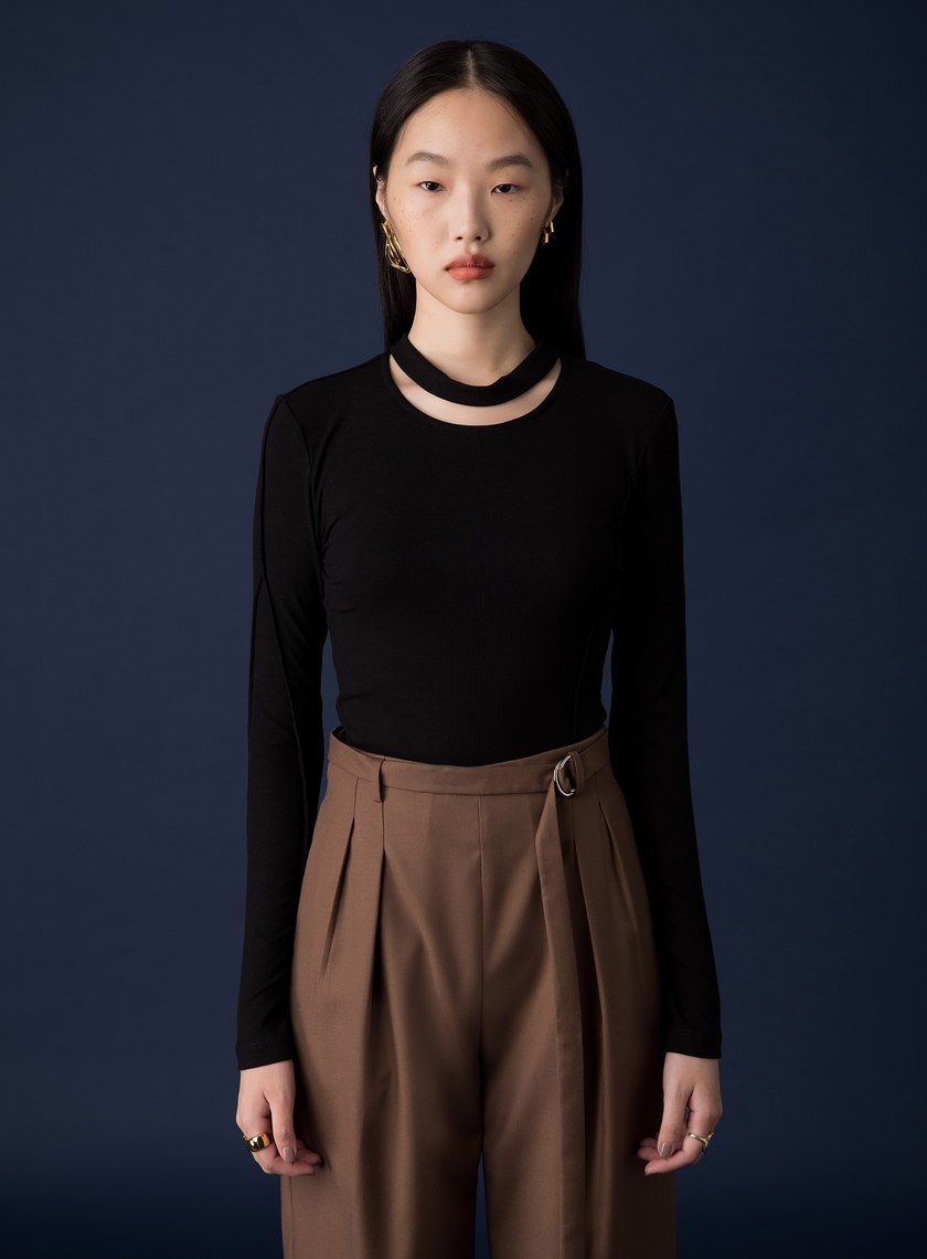 平塔克圓領坑條內搭上衣