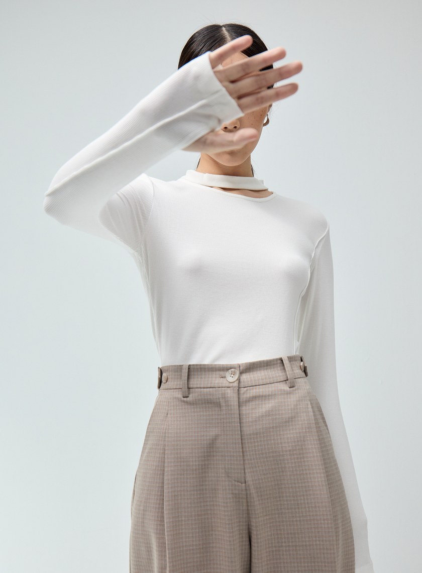 平塔克圓領坑條內搭上衣