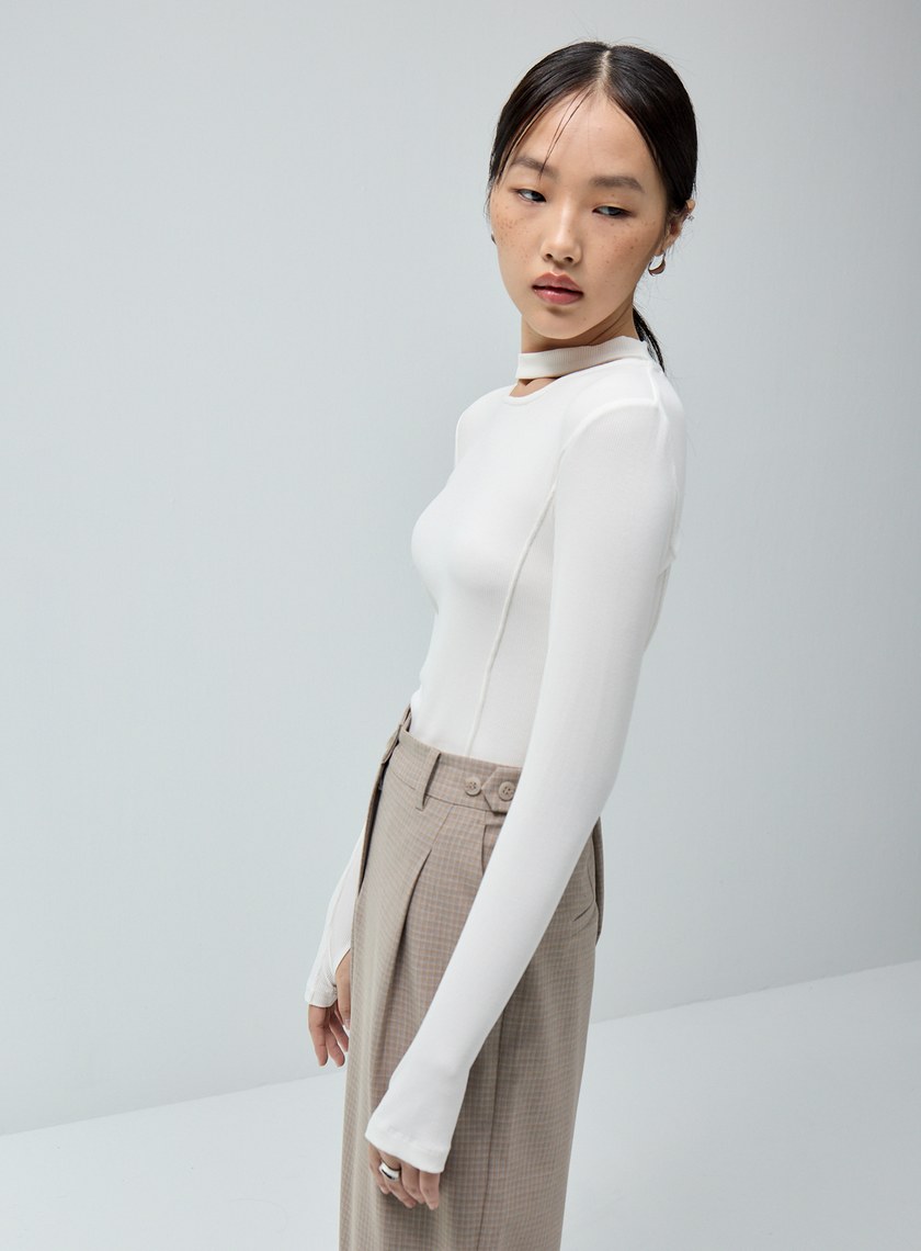 平塔克圓領坑條內搭上衣