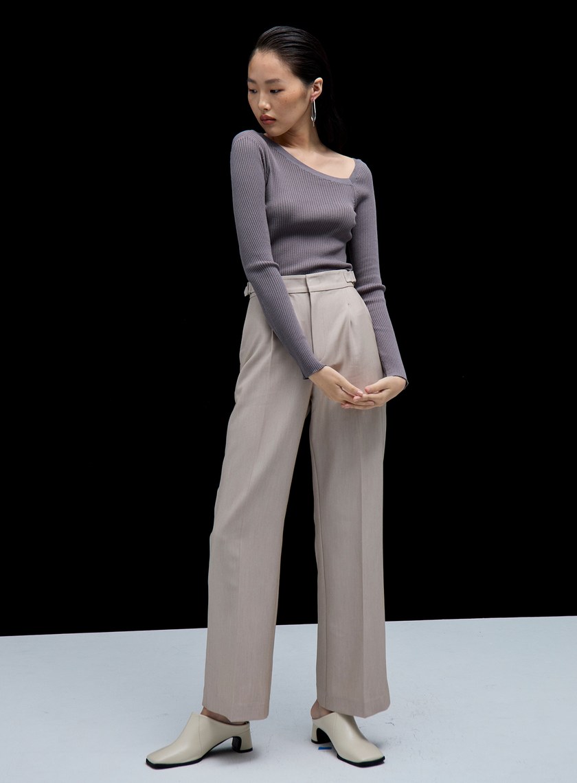 針織不對稱方領內搭上衣