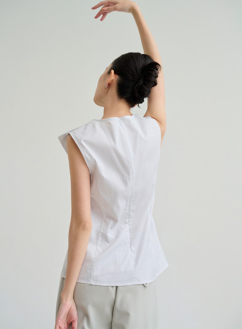 立體轉褶條紋上衣