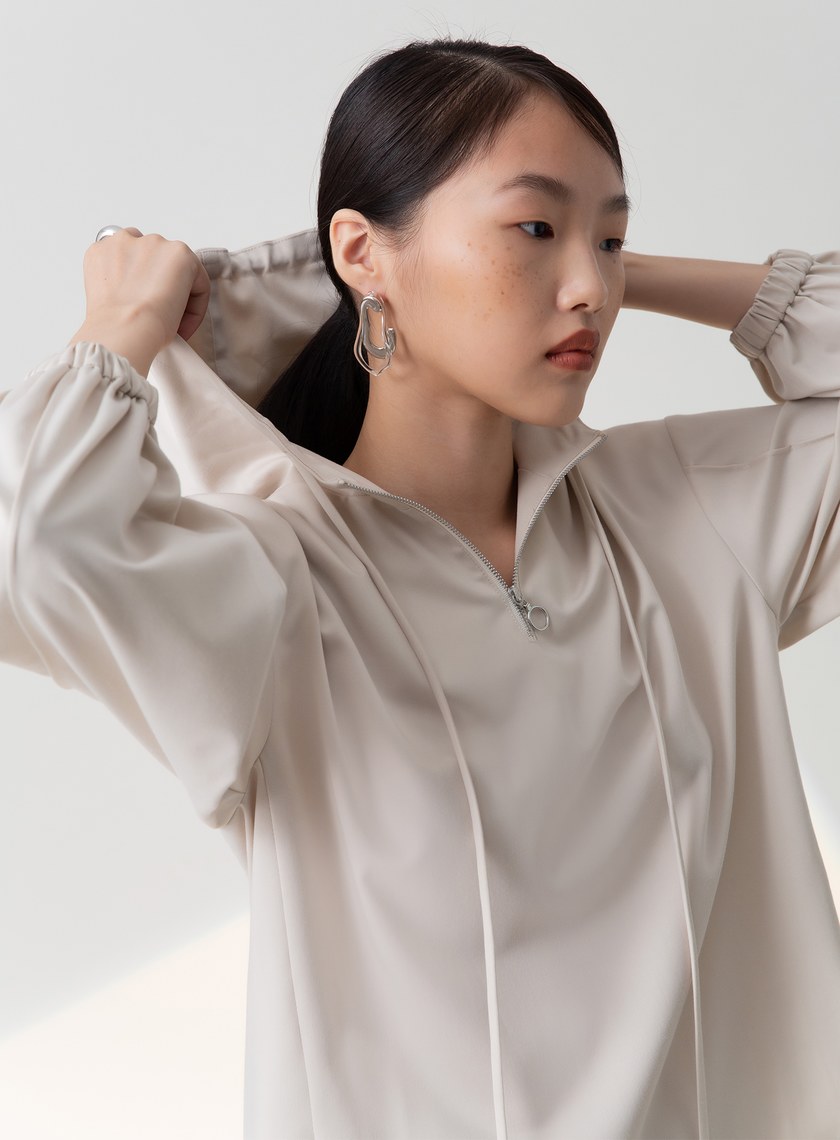 LOGO刺繡連帽上衣