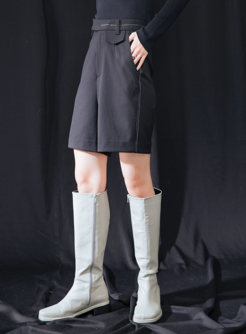 配色壓線膝上短褲