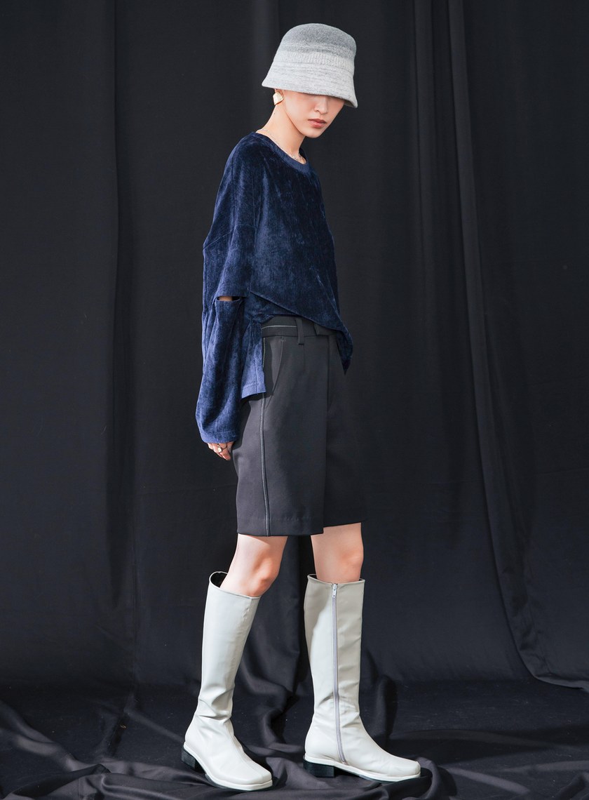 配色壓線膝上短褲