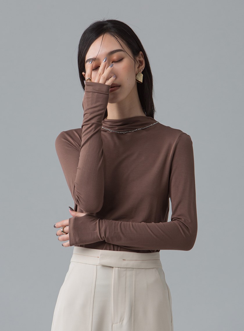親柔百搭高領上衣