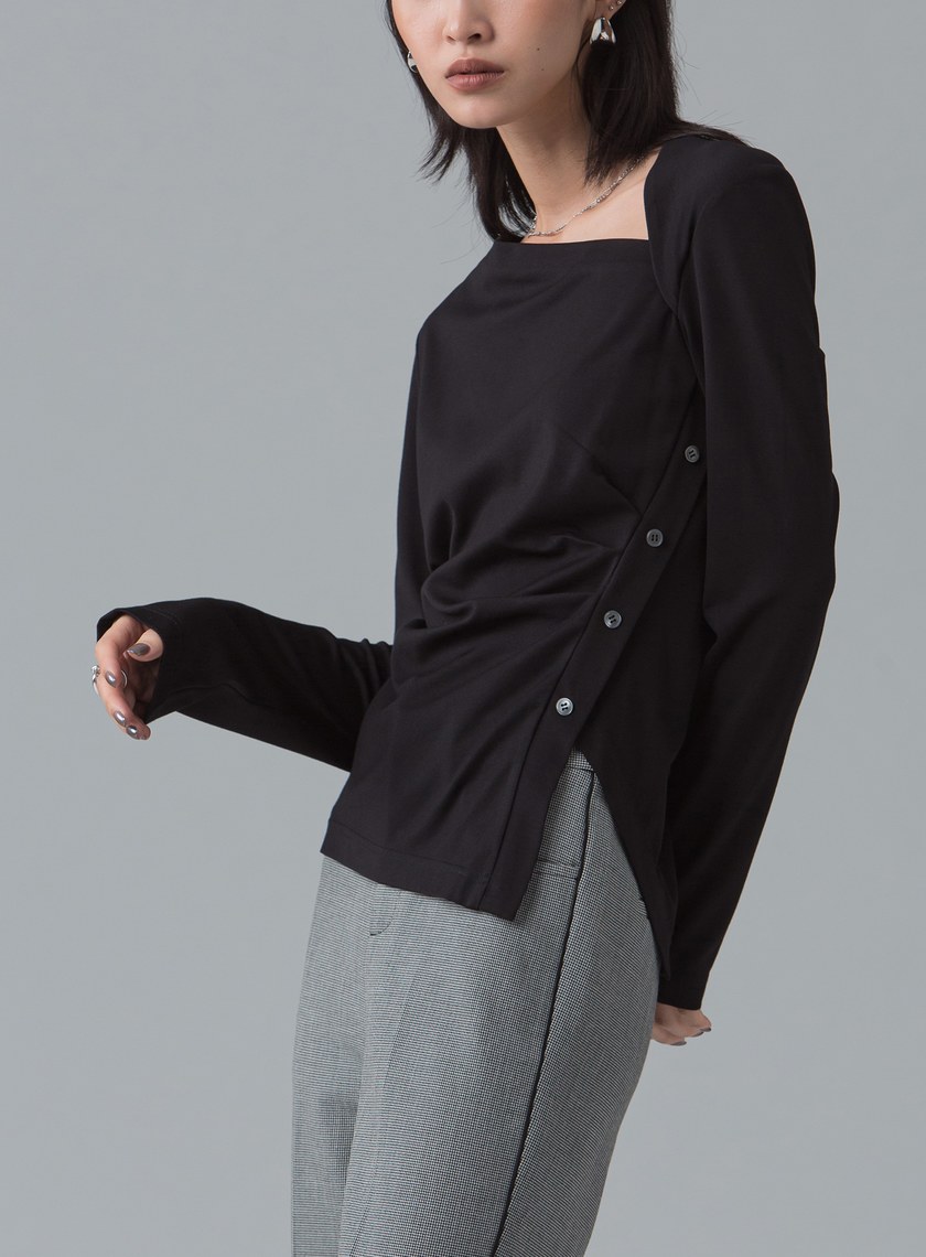 斜領抓褶造型上衣