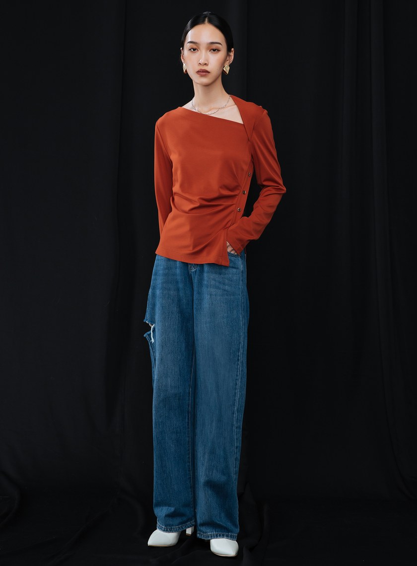 斜領抓褶造型上衣