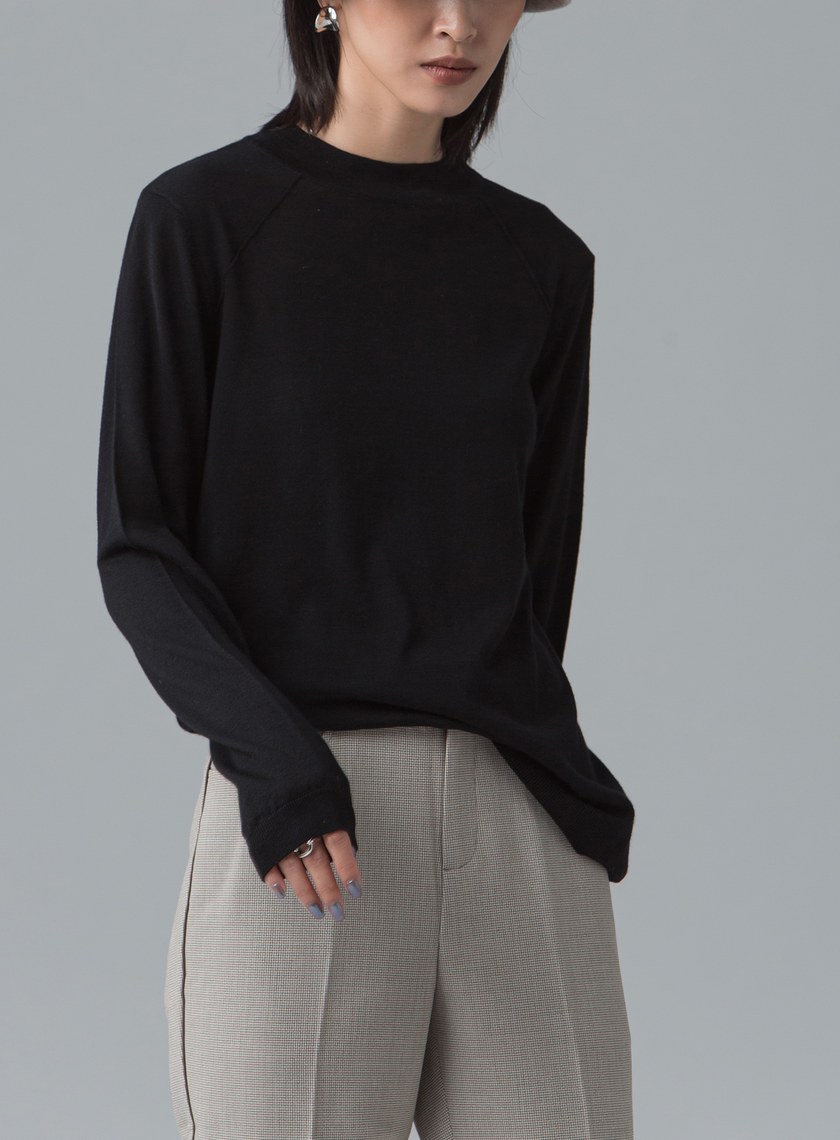 圓領羊毛內搭上衣