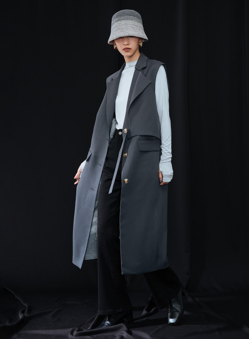 雙層領綁帶長版背心