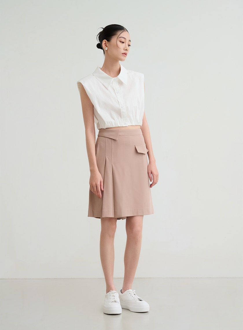 短版俐落寬肩無袖休閒襯杉