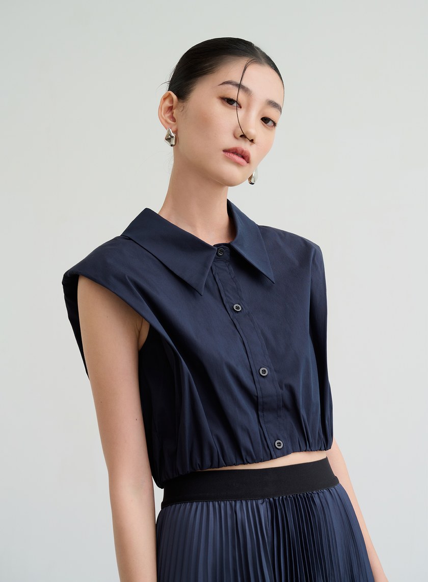 短版俐落寬肩無袖休閒襯杉