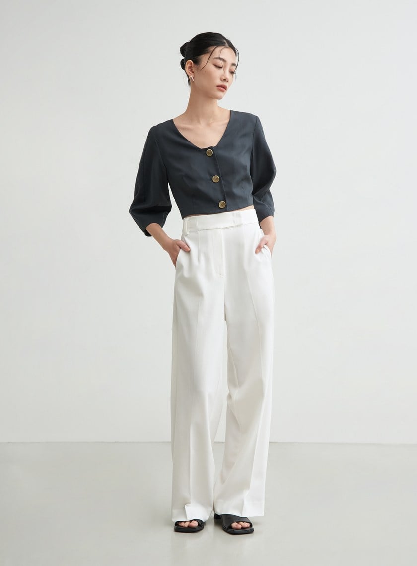 V領短版七分泡袖上衣