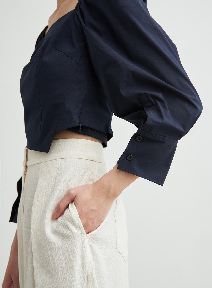 短版方領率性長袖襯衫