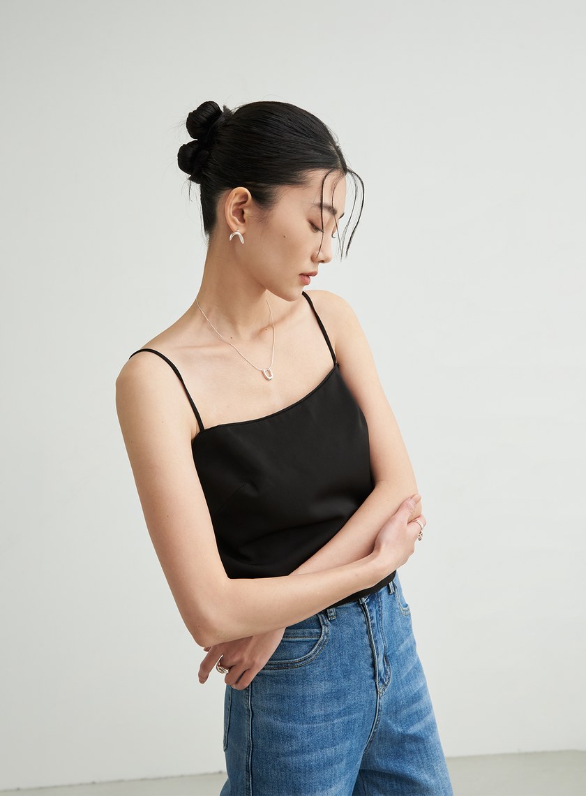 微光澤細肩帶平口背心