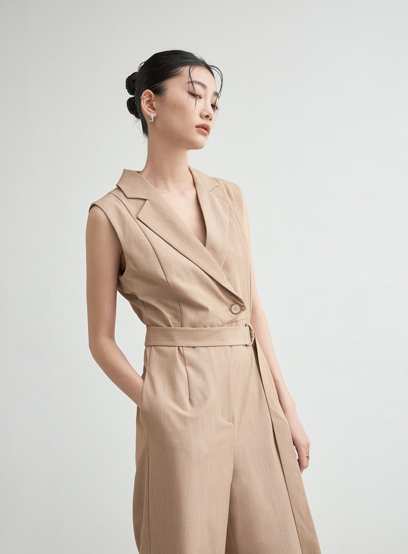 俐落西裝領無袖腰帶連身褲