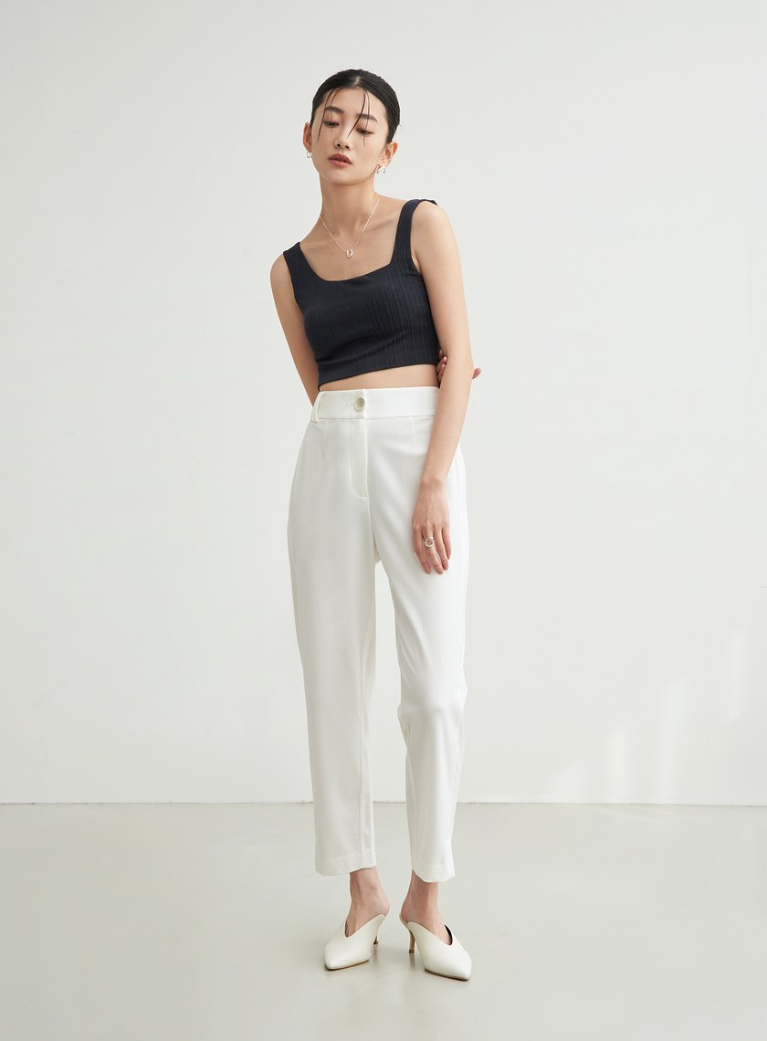 短版不對稱領坑條BRA TOP