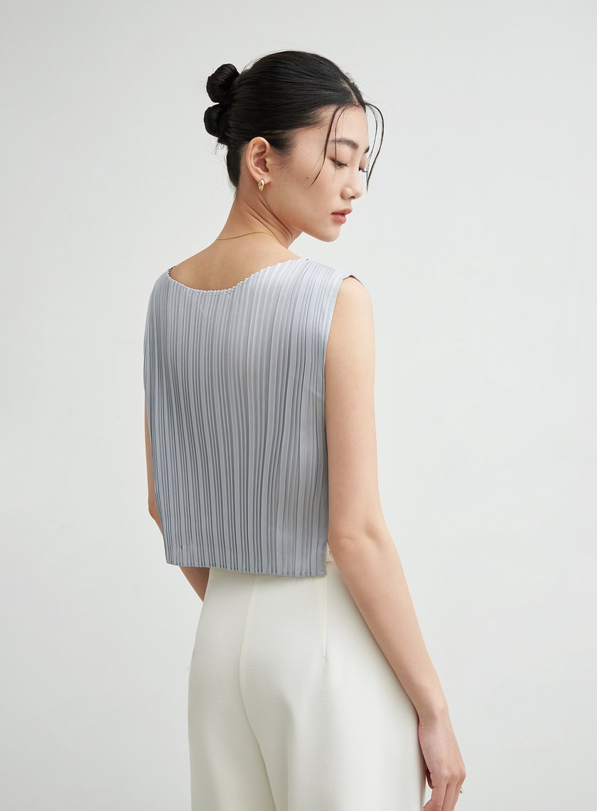 壓摺短版一字領上衣