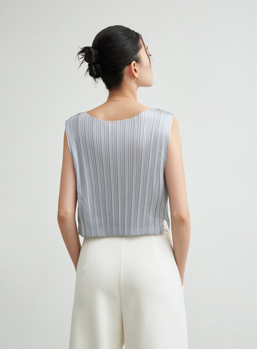 壓摺短版一字領上衣