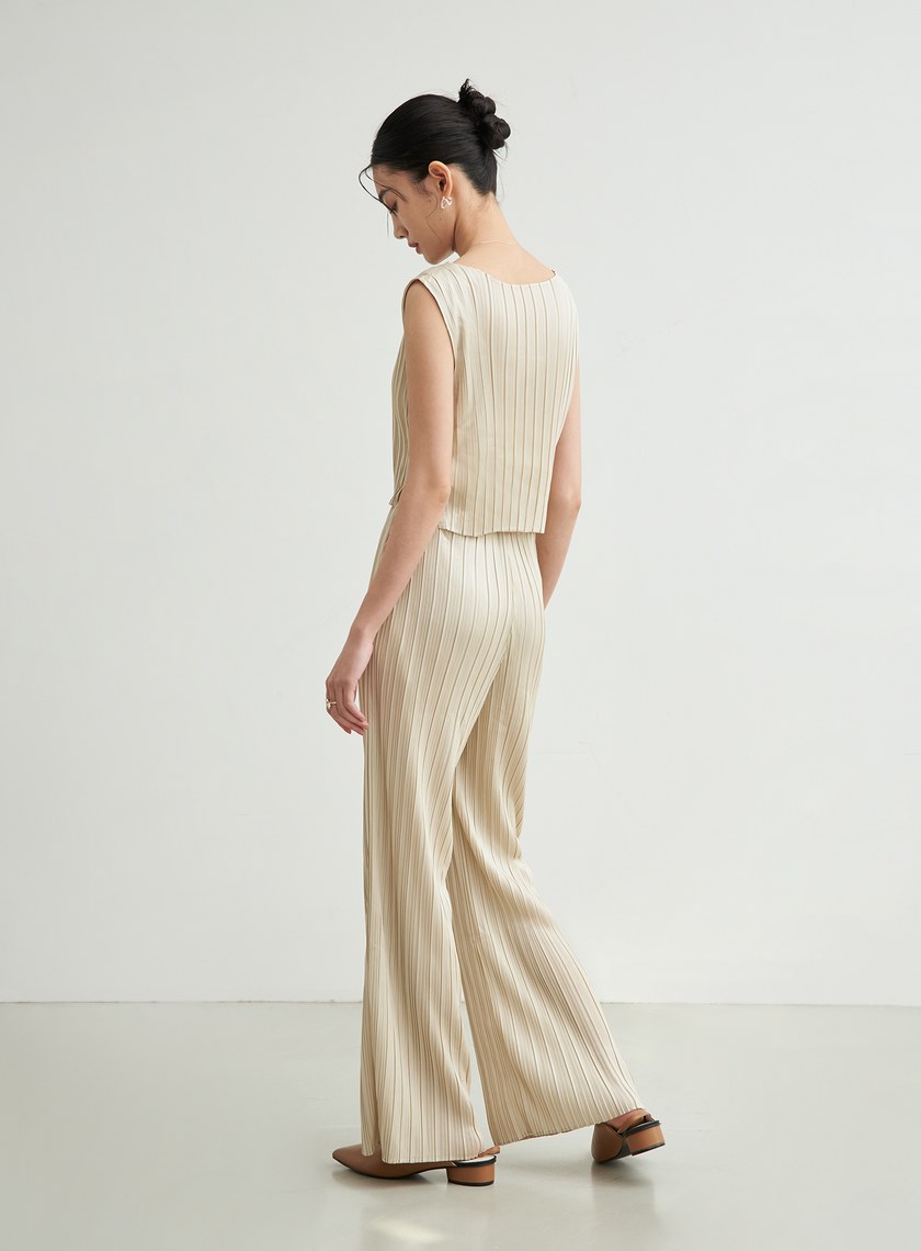 壓摺短版一字領上衣