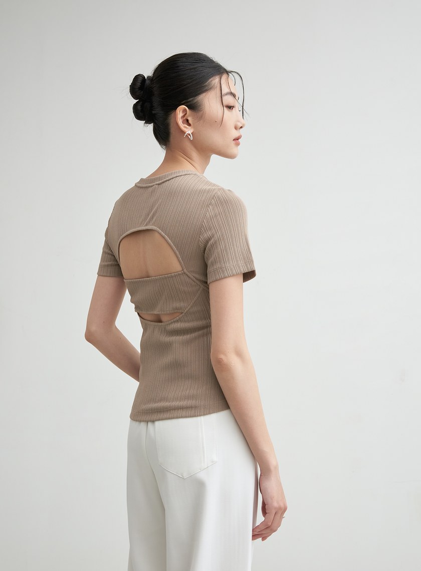 合身背後挖洞上衣