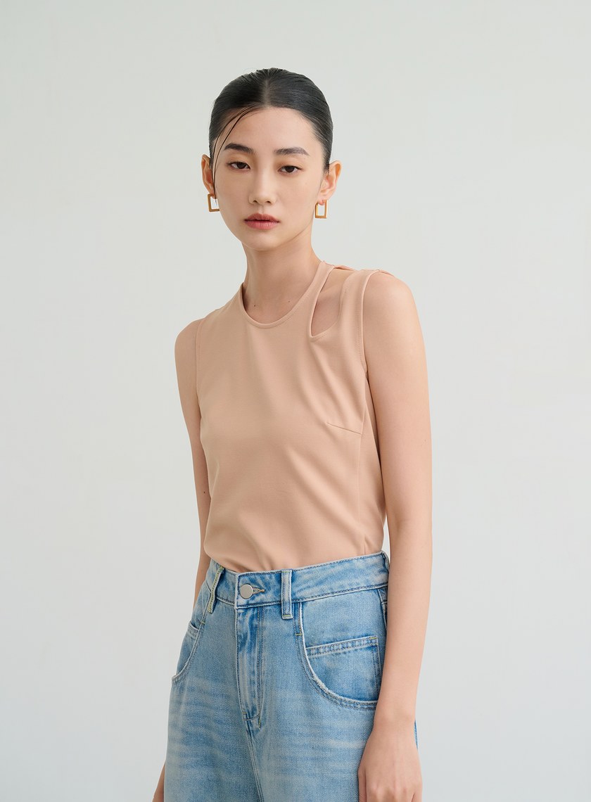 挖洞不對稱無袖背心