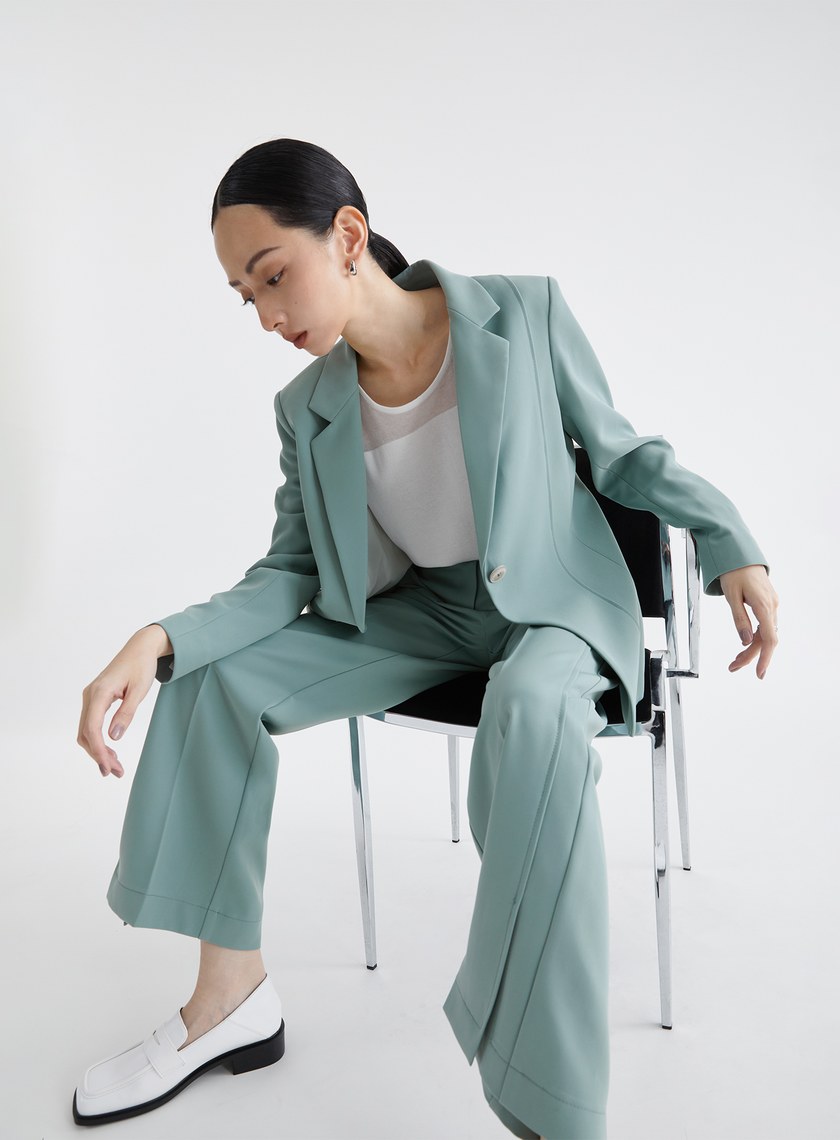 質感率性側開衩直筒西裝褲