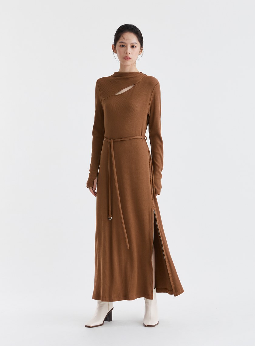 鏤空美背高領針織拉鍊洋裝