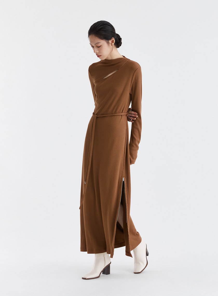 鏤空美背高領針織拉鍊洋裝