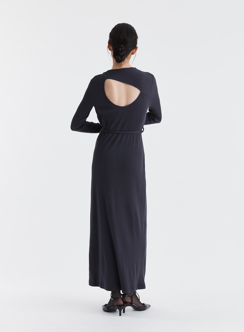 鏤空美背高領針織拉鍊洋裝