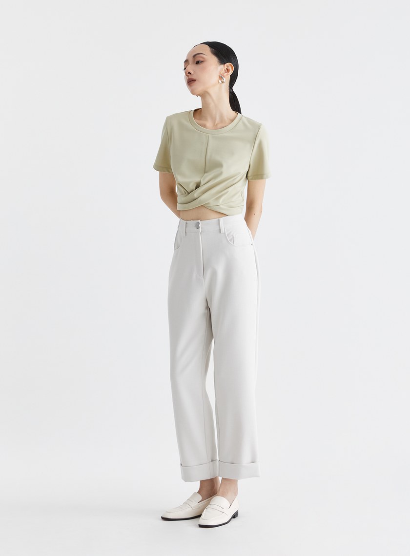 百搭立體扭轉造型上衣