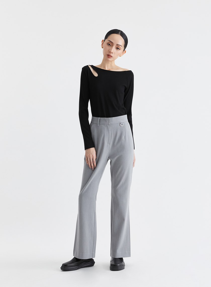 斜領鏤空長袖坑條上衣