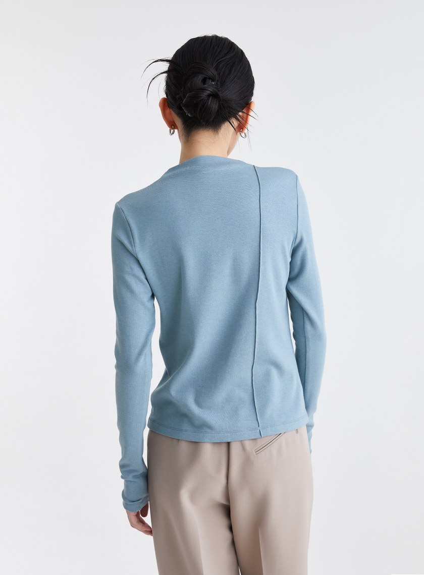 垂墜高領滾邊長袖上衣