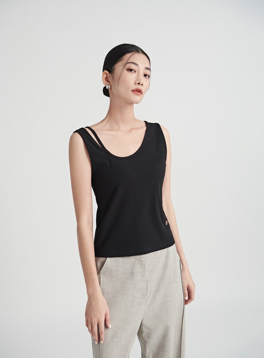 百搭不對稱肩帶坑條背心