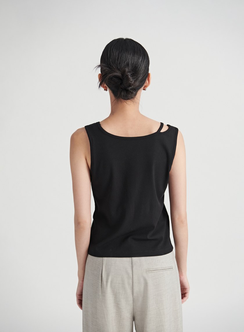 百搭不對稱肩帶坑條背心