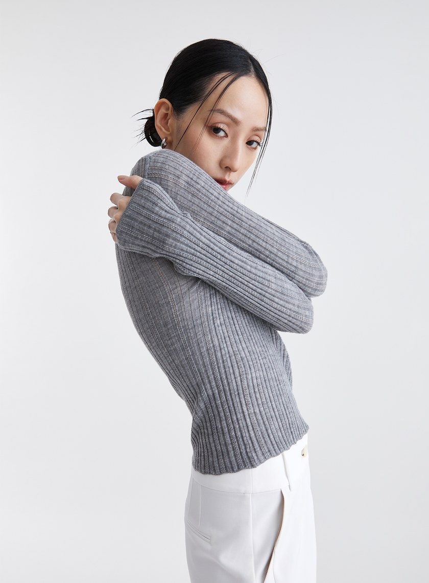 親膚羅紋挑孔針織上衣