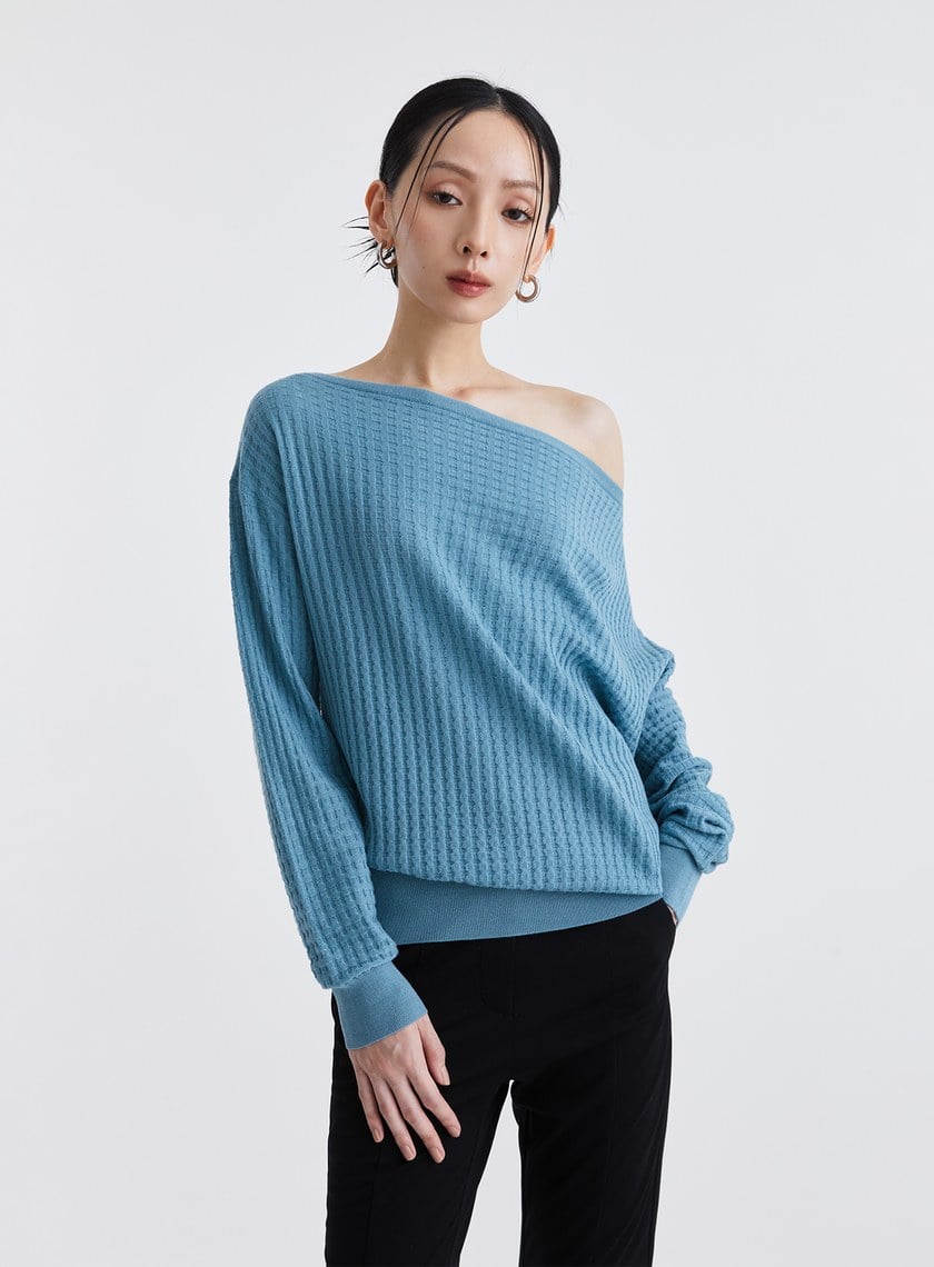 細緻紋理感一字領羊毛針織上衣