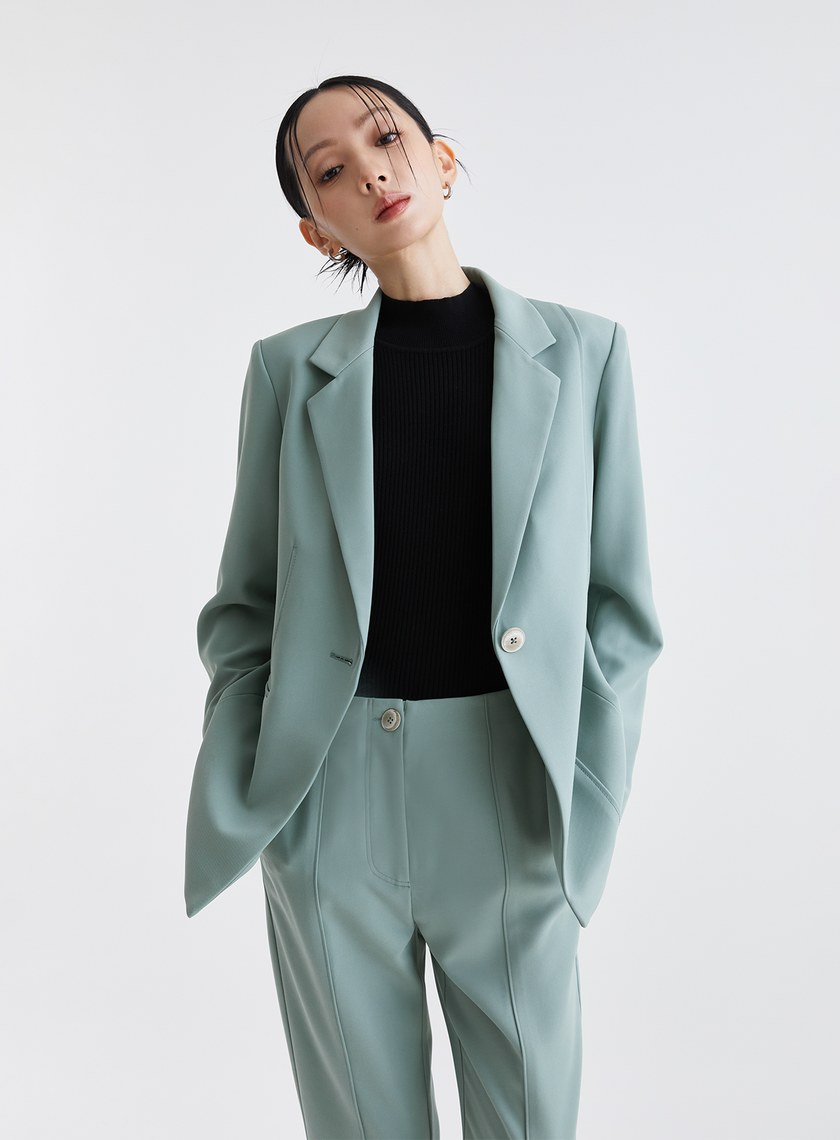 質感率性修身開衩西裝外套