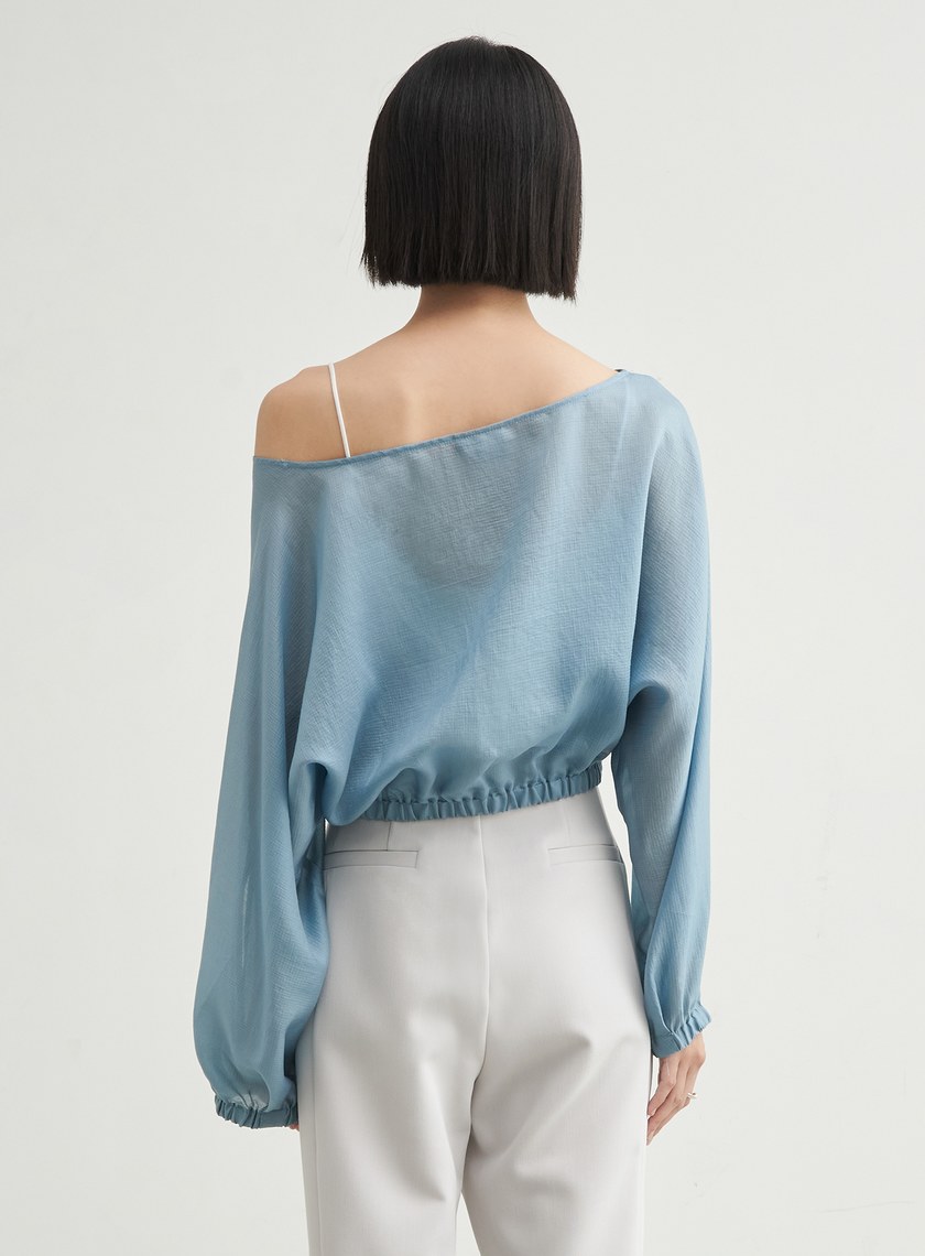 親膚簍空細節長袖上衣