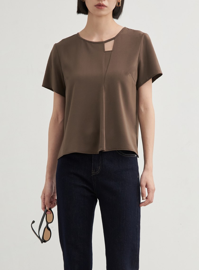 微緞面簍空細節短袖上衣