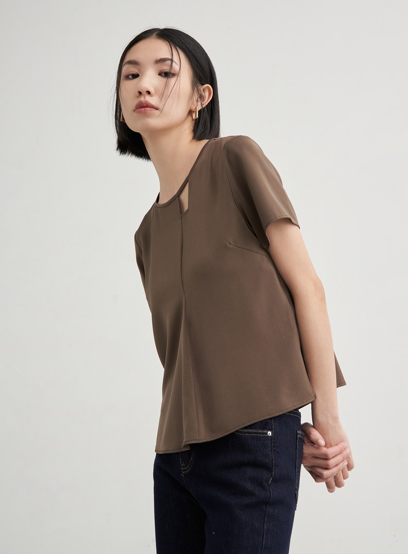 微緞面簍空細節短袖上衣