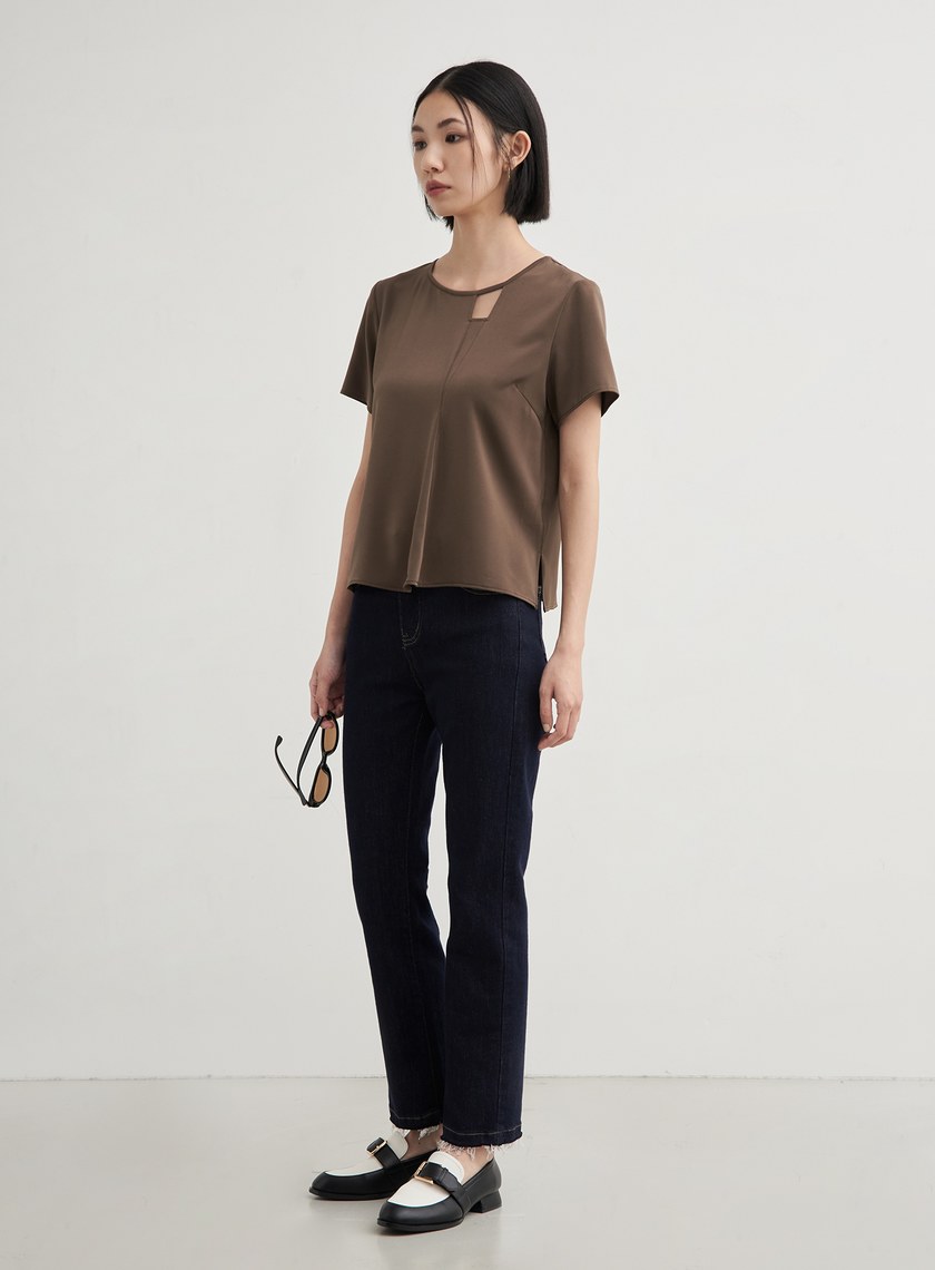 微緞面簍空細節短袖上衣