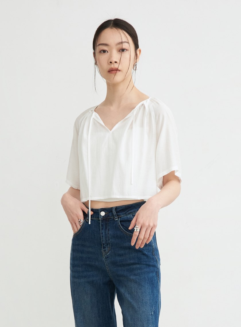 細摺肌理休閒短版上衣