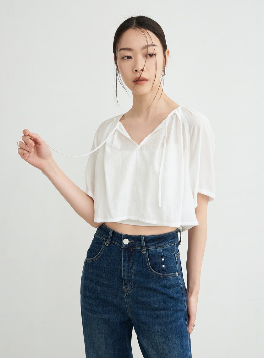 細摺肌理休閒短版上衣