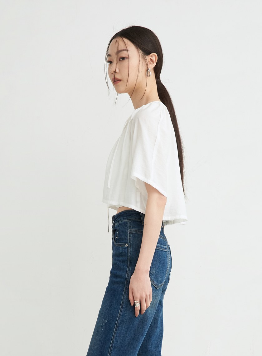 細摺肌理休閒短版上衣