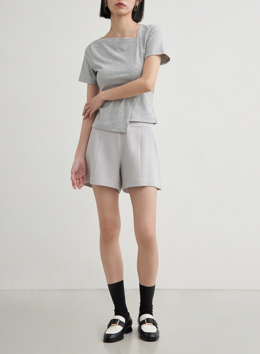 高腰修身肌理西裝短褲