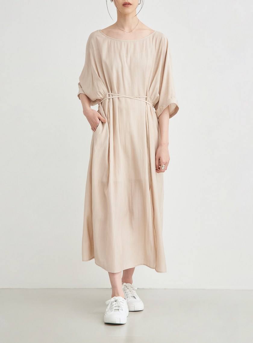 優雅細摺肌理交叉綁帶洋裝